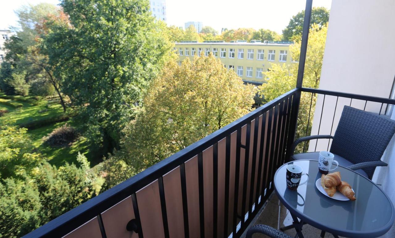 Apartament Mgm Karmelicka Varsavia Esterno foto