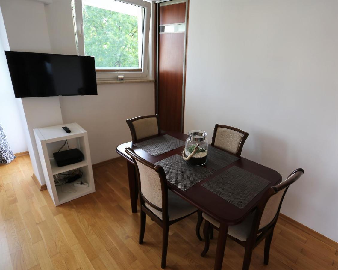 Apartament Mgm Karmelicka Varsavia Esterno foto